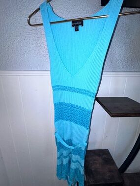 Bebe Sleeveless Ribbed V-Neck Maxi Dress in Bright Teal